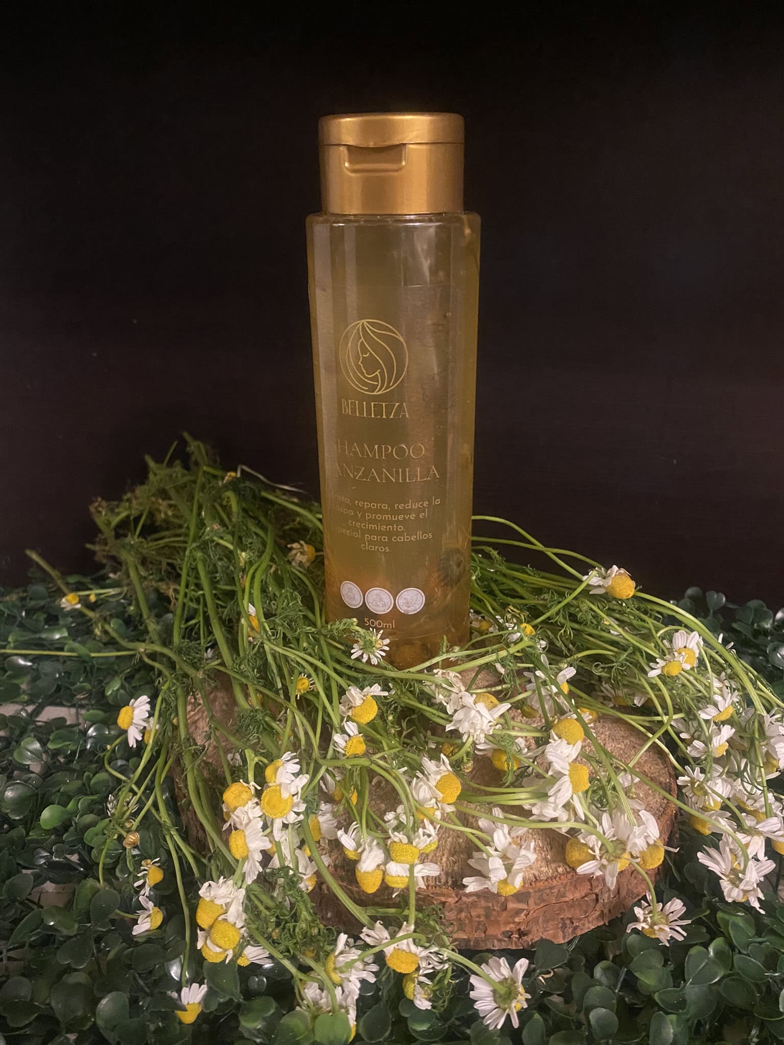 shampoo-manzanilla-extractos-naturales-para-crecimiento-y-luz-Belletza